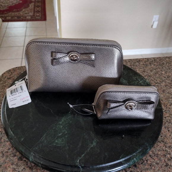 NWT Coach Cosmetic case / coin purse Bow 2 PC set - Picture 6 of 14